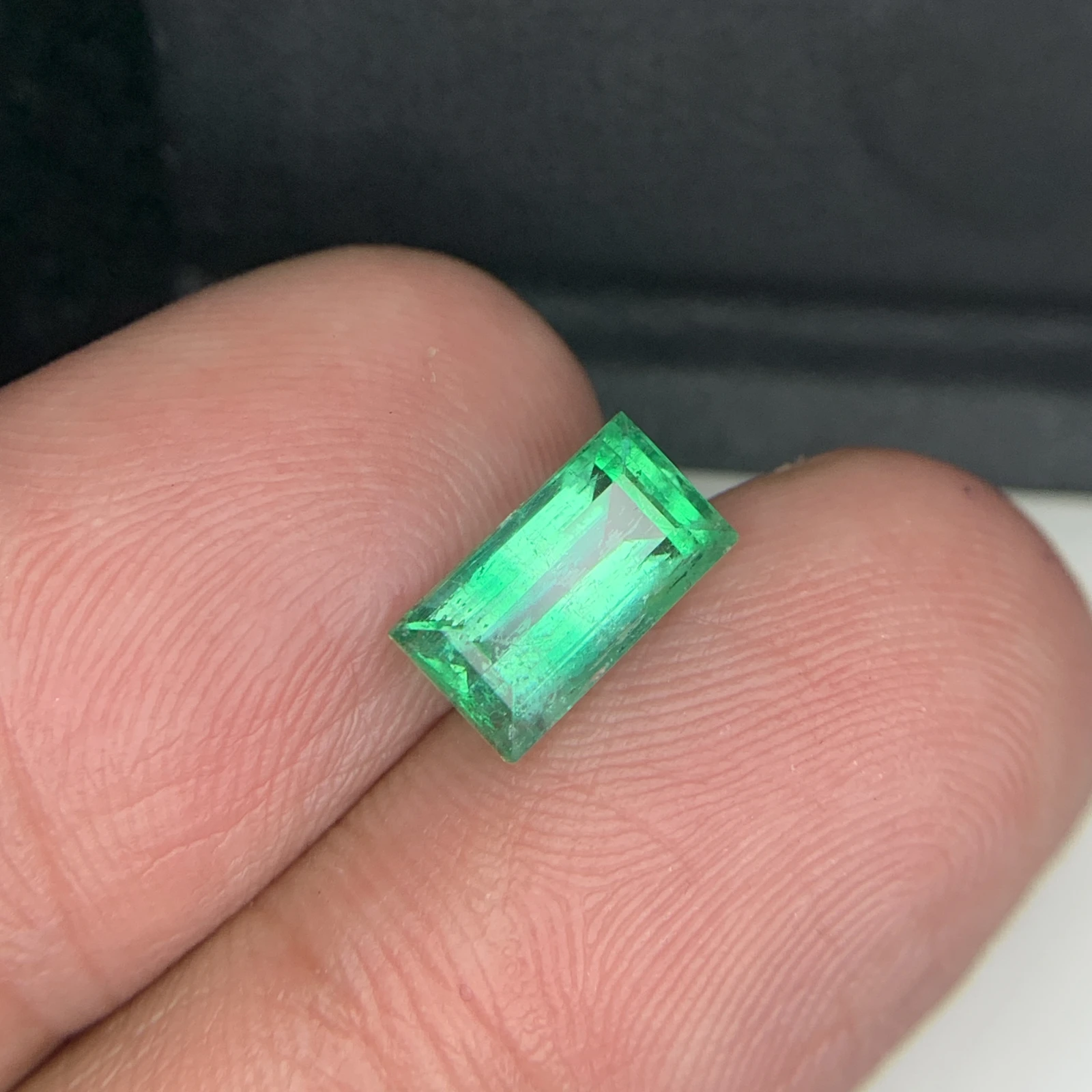 Natural Green Emerald 2.43 Carat Faceted Rectangular Cut Loose Gemstone — view 19